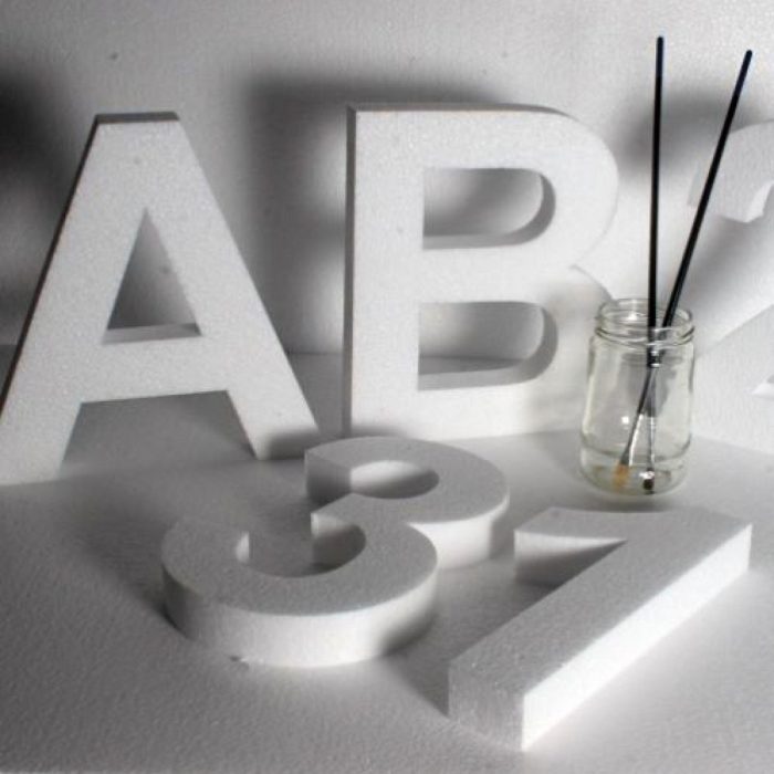 Piepschuim letter C 30cm