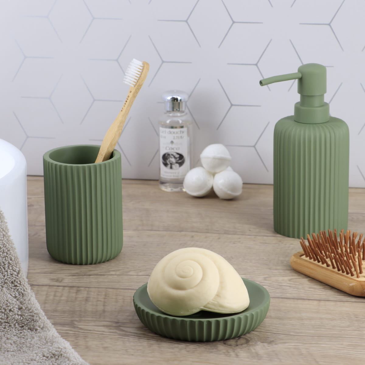 Zeepdispenser polyresin kakigroen 230ml