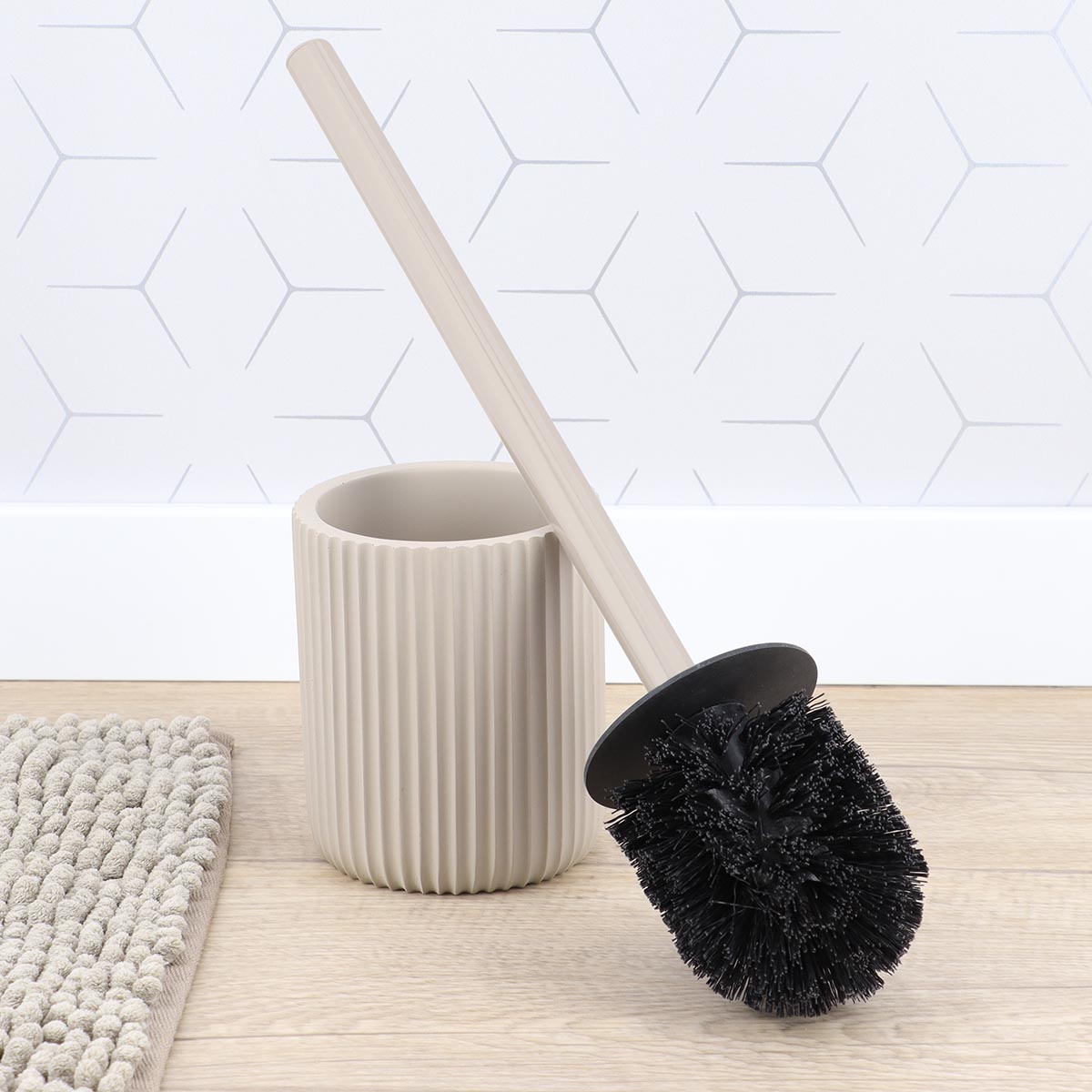Toiletborstel met geribbelde polyresin houder taupe